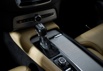 Подержанный автомобиль Volvo XC90 2015 года (11 фото)