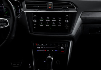 Подержанный автомобиль Volkswagen Tiguan 2021 года (13 фото)