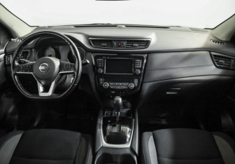 Подержанный автомобиль Nissan Qashqai 2021 года (10 фото)