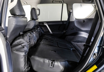 Подержанный автомобиль Toyota Land Cruiser Prado 2013 года (27 фото)