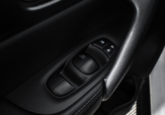 Подержанный автомобиль Nissan X-Trail 2015 года (10 фото)