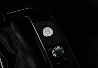 Подержанный автомобиль Audi A6 Sedan 2016 года (17 фото)