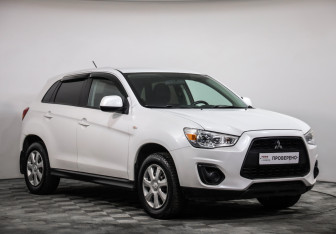 Подержанный автомобиль Mitsubishi ASX 2014 года (3 фото)