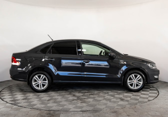 Подержанный автомобиль Volkswagen Polo Sedan 2016 года (4 фото)