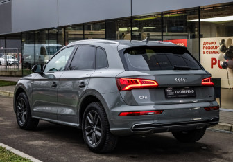 Подержанный автомобиль Audi Q5 2020 года (7 фото)