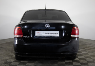 Подержанный автомобиль Volkswagen Polo Sedan 2013 года (3 фото)