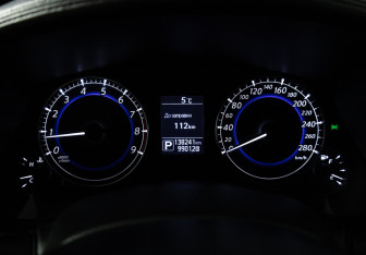 Подержанный автомобиль Infiniti QX50 2016 года (12 фото)