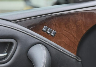 Подержанный автомобиль Infiniti QX80 2019 года (23 фото)