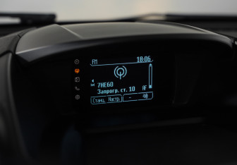 Подержанный автомобиль Ford Kuga 2016 года (13 фото)