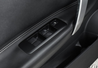 Подержанный автомобиль Nissan Qashqai 2008 года (10 фото)