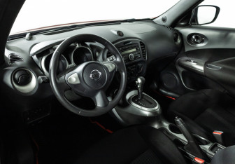 Подержанный автомобиль Nissan Juke 2014 года (11 фото)