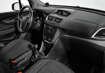 Подержанный автомобиль Opel Mokka 2014 года (12 фото)