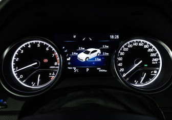 Подержанный автомобиль Toyota Camry Sedan 2023 года (12 фото)