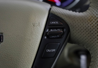 Подержанный автомобиль Nissan Murano Suv 2012 года (14 фото)