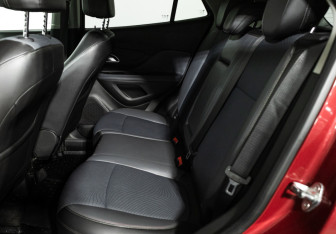Подержанный автомобиль Opel Mokka 2013 года (10 фото)