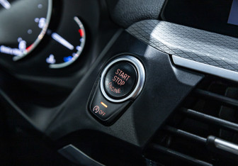 Подержанный автомобиль BMW X4 2019 года (26 фото)