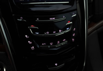 Подержанный автомобиль Cadillac Escalade Suv 2019 года (19 фото)