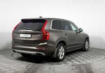 Подержанный автомобиль Volvo XC90 2015 года (5 фото)