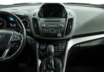 Подержанный автомобиль Ford Kuga 2018 года (14 фото)