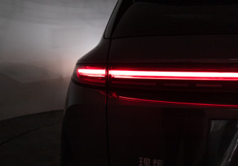 Подержанный автомобиль LiXiang L7 2024 года (35 фото)