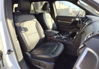 Подержанный автомобиль Ford Explorer 2019 года (19 фото)