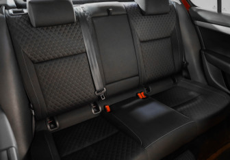 Подержанный автомобиль Skoda Octavia Liftback 2016 года (24 фото)