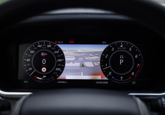Подержанный автомобиль Land Rover Range Rover Sport 2020 года (16 фото)