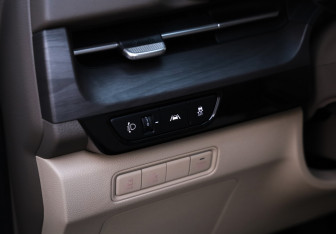Подержанный автомобиль Kia Carnival 2021 года (22 фото)