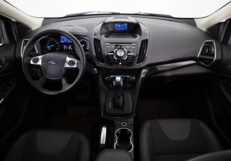 Подержанный автомобиль Ford Kuga 2013 года (9 фото)