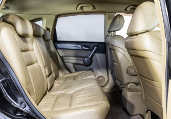 Подержанный автомобиль Honda CR-V 2008 года (13 фото)