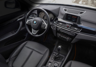 Подержанный автомобиль BMW X1 2019 года (9 фото)