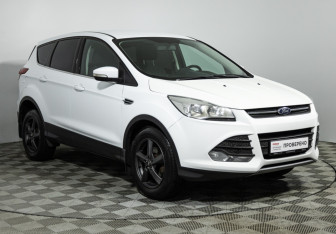 Подержанный автомобиль Ford Kuga 2014 года (3 фото)