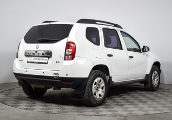 Подержанный автомобиль Renault Duster 2013 года (5 фото)