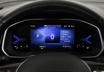 Подержанный автомобиль Jetta VS7 2023 года (12 фото)