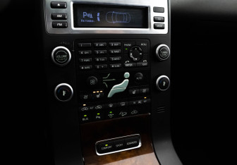 Подержанный автомобиль Volvo XC70 2007 года (13 фото)