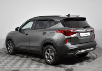 Подержанный автомобиль Kia Seltos 2021 года (7 фото)