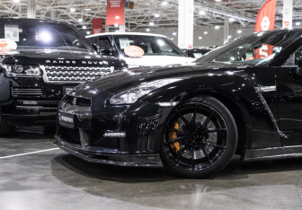 Подержанный автомобиль Nissan GT-R 2011 года (23 фото)