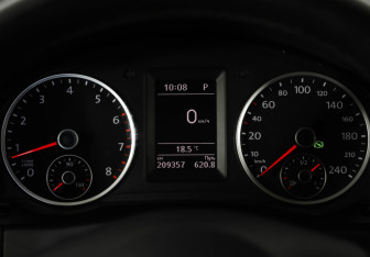 Подержанный автомобиль Volkswagen Tiguan 2014 года (12 фото)