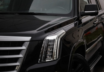 Подержанный автомобиль Cadillac Escalade Suv 2018 года (2 фото)