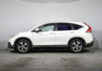 Подержанный автомобиль Honda CR-V 2013 года (8 фото)