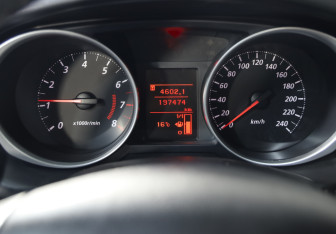 Подержанный автомобиль Mitsubishi ASX 2012 года (12 фото)