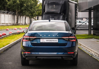 Подержанный автомобиль Skoda Superb Liftback 2022 года (7 фото)