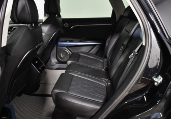 Подержанный автомобиль Voyah Free 2023 года (11 фото)