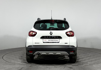 Подержанный автомобиль Renault Kaptur 2020 года (6 фото)