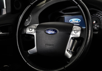 Подержанный автомобиль Ford Mondeo Sedan 2007 года (11 фото)