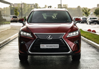 Подержанный автомобиль Lexus RX 2018 года (4 фото)