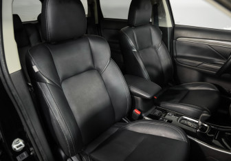Подержанный автомобиль Mitsubishi Outlander 2021 года (22 фото)