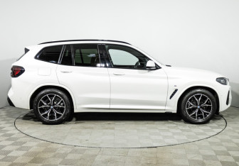 Подержанный автомобиль BMW X3 2021 года (4 фото)
