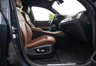 Подержанный автомобиль BMW X5 2020 года (29 фото)