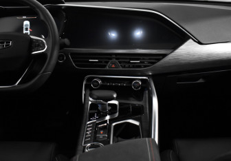 Подержанный автомобиль Geely Tugella 2022 года (17 фото)